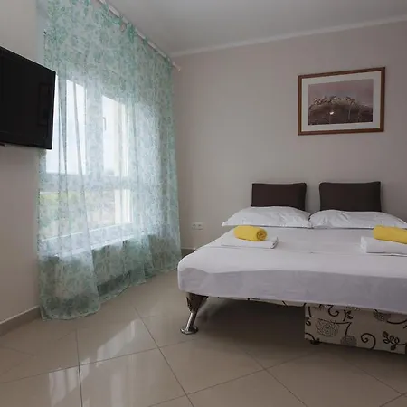 Apartments Damjanovic Makarska Room photo
