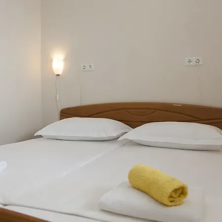 Apartments Damjanovic Makarska Room photo