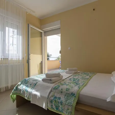 Apartments Damjanovic Makarska Room photo
