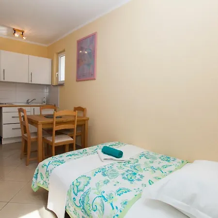 Apartments Damjanovic Makarska Exterior photo