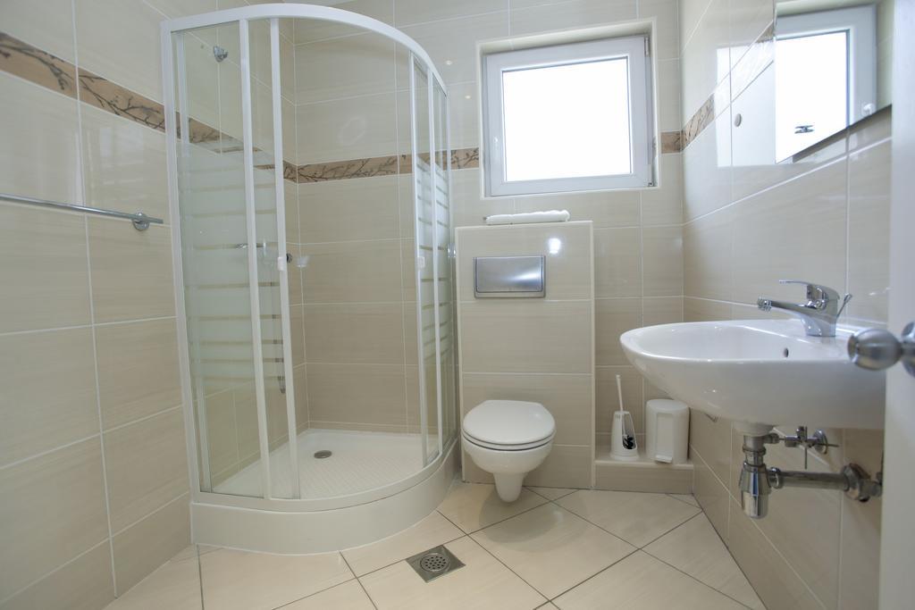 Damjanovic Apartment Makarska