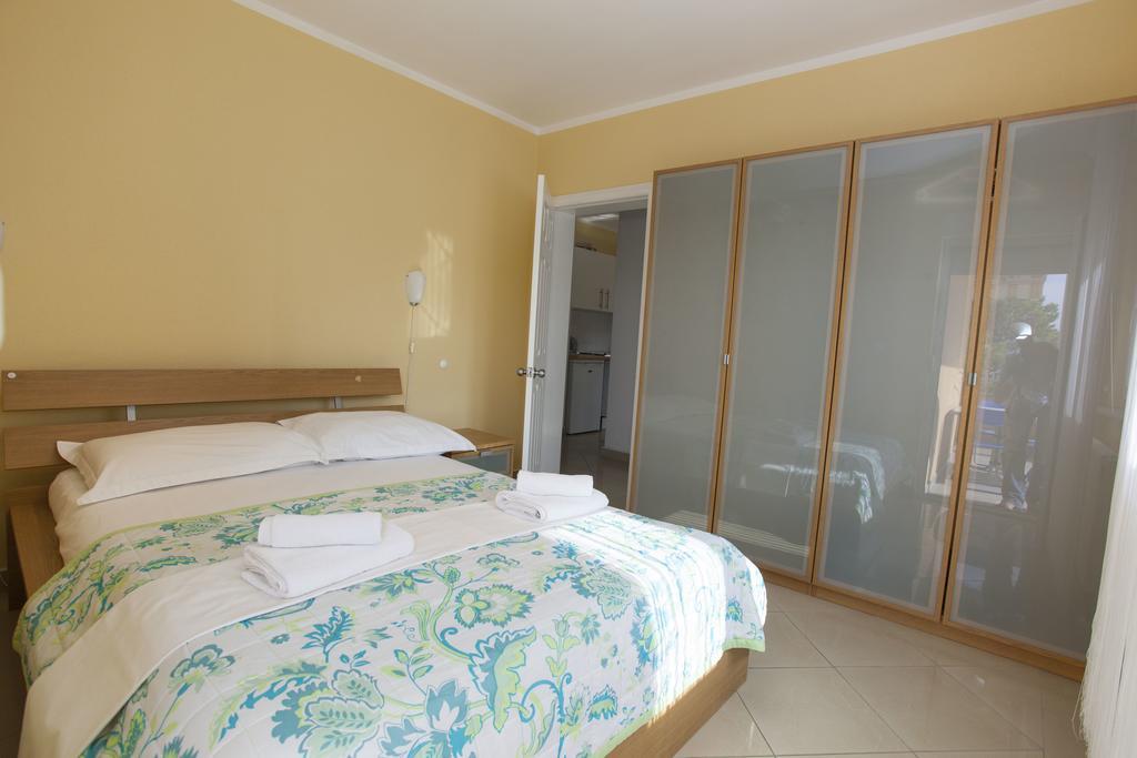 Damjanovic Apartment Makarska