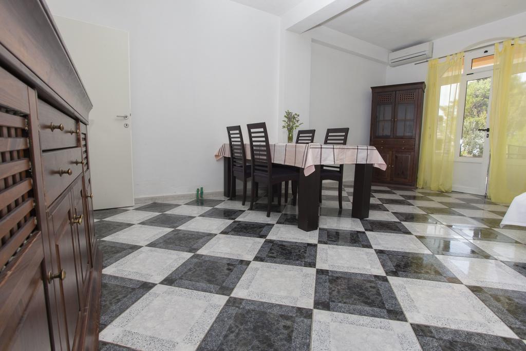Apartment Damjanovic *