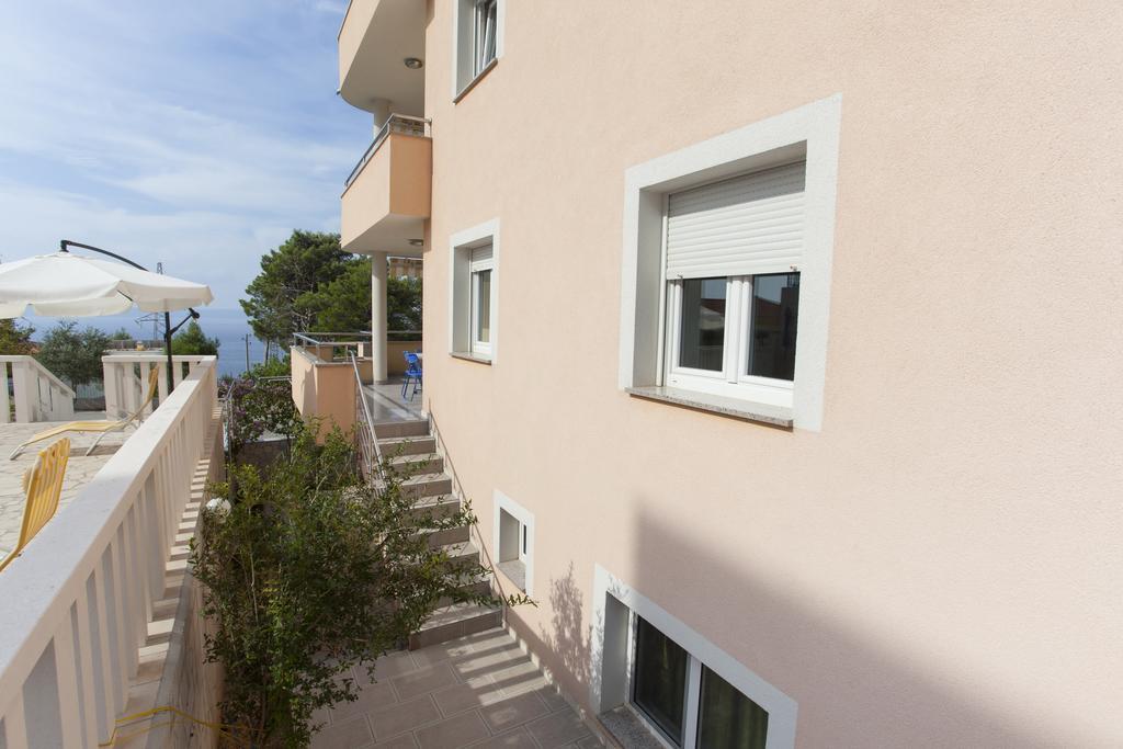 Damjanovic Apartment Makarska